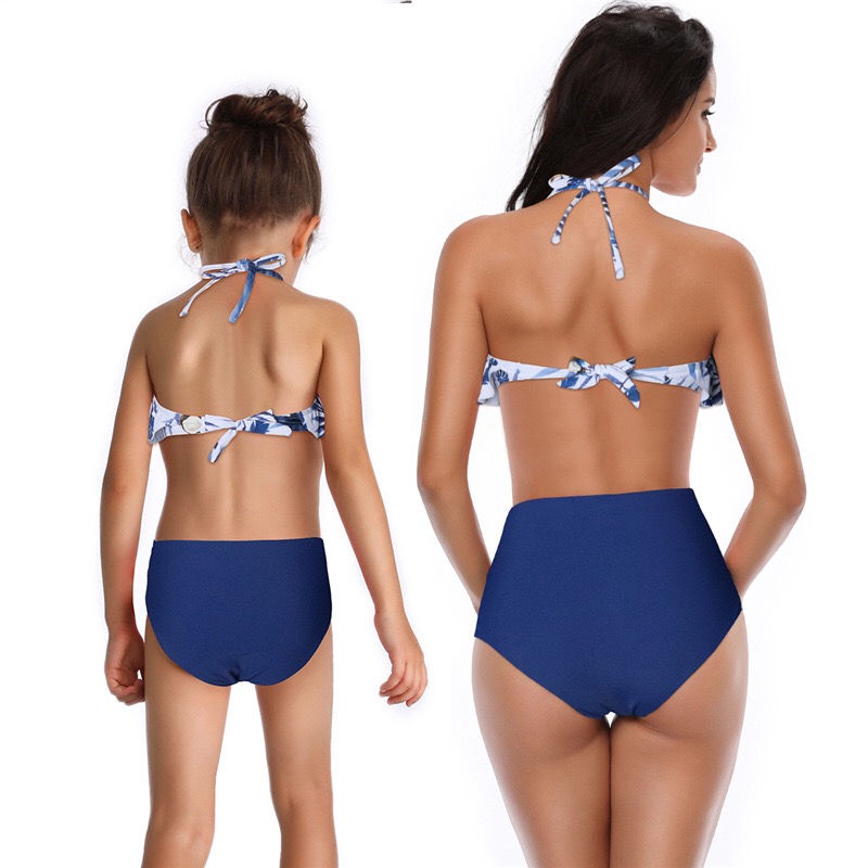 Swimming clothes